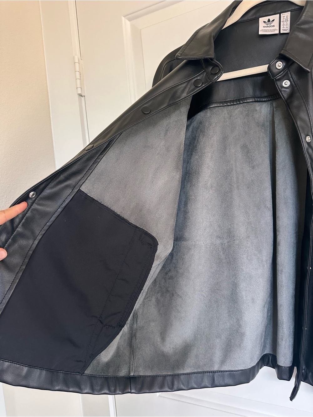 Adidas originals fake leather overshirt - Picture 3 of 8